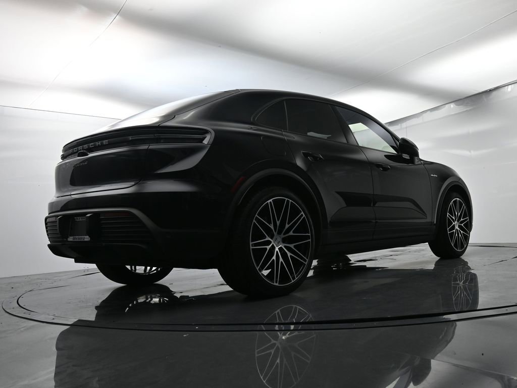 Certified 2024 Porsche Macan 4 Electric image 48
