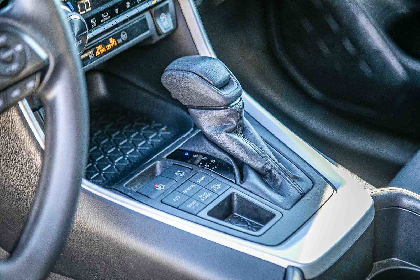 Certified 2025 Toyota RAV4 XLE image 21