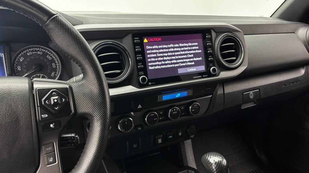 Used 2022 Toyota Tacoma TRD Sport AWD/4WD image 25