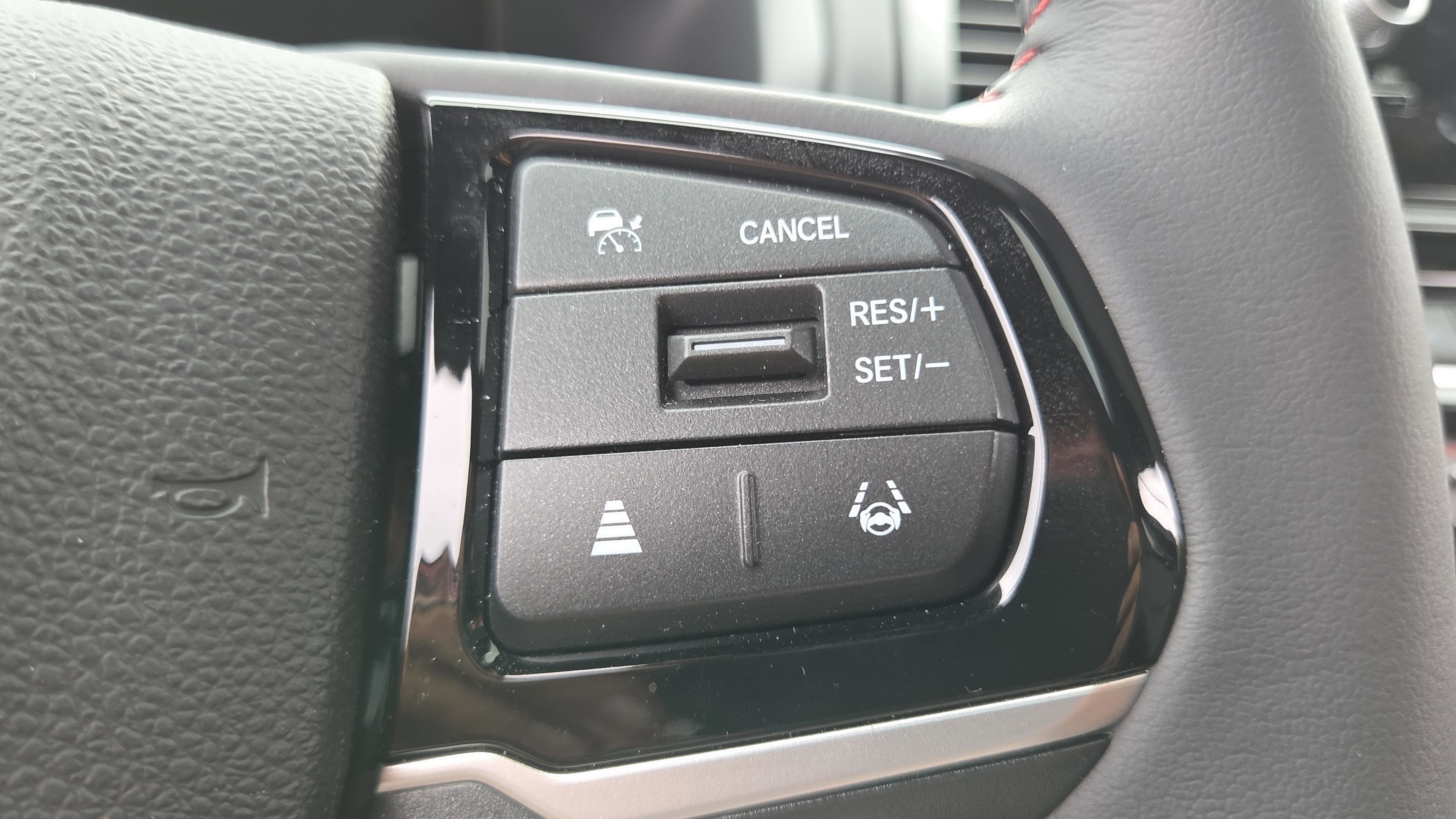 Used 2025 Honda Odyssey Sport-L image 27
