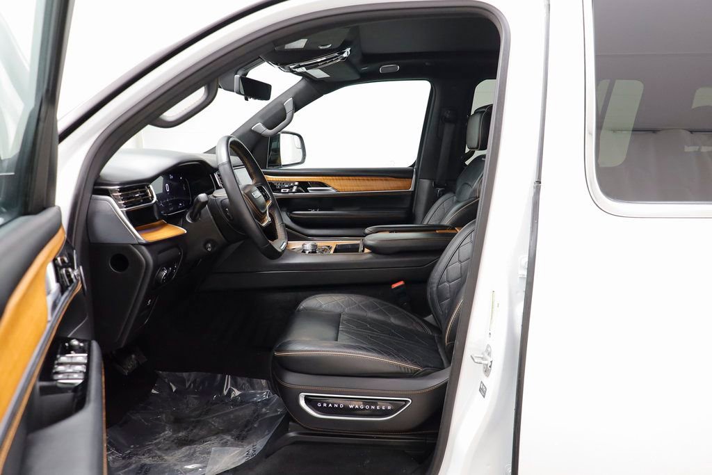 Used 2024 Jeep Grand Wagoneer L Series III image 5