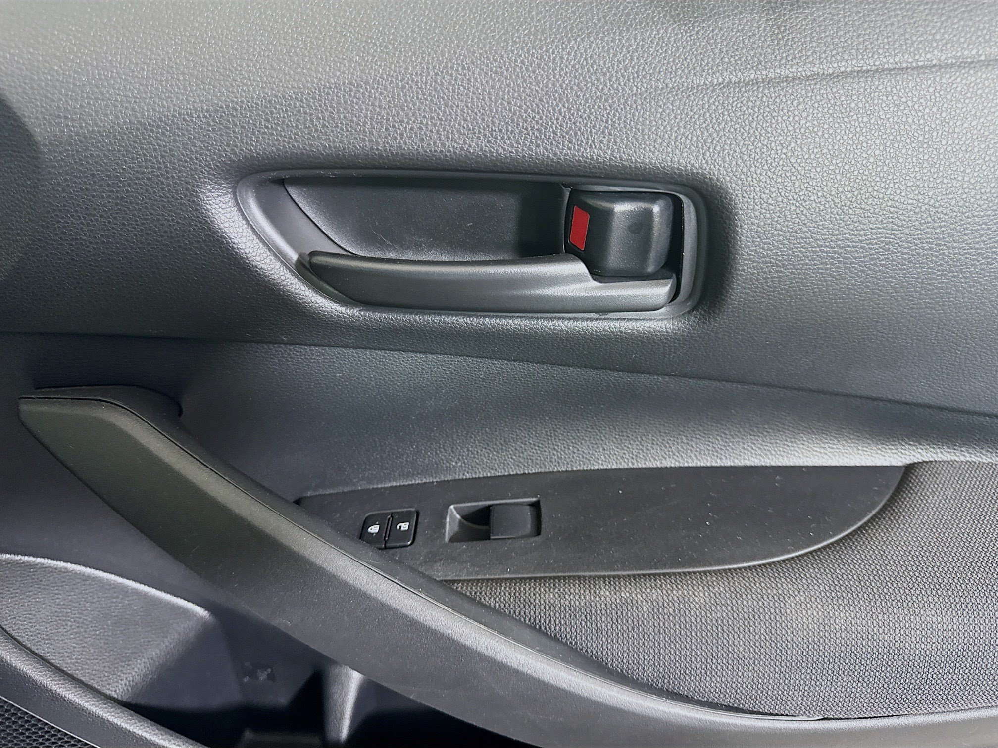 Used 2024 Toyota Corolla LE FWD image 30