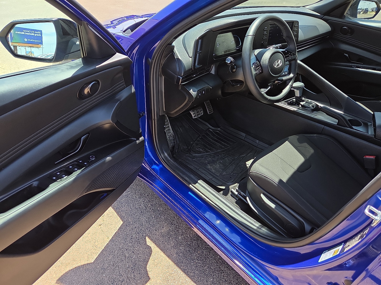 Used 2025 Hyundai Elantra Sport FWD image 10