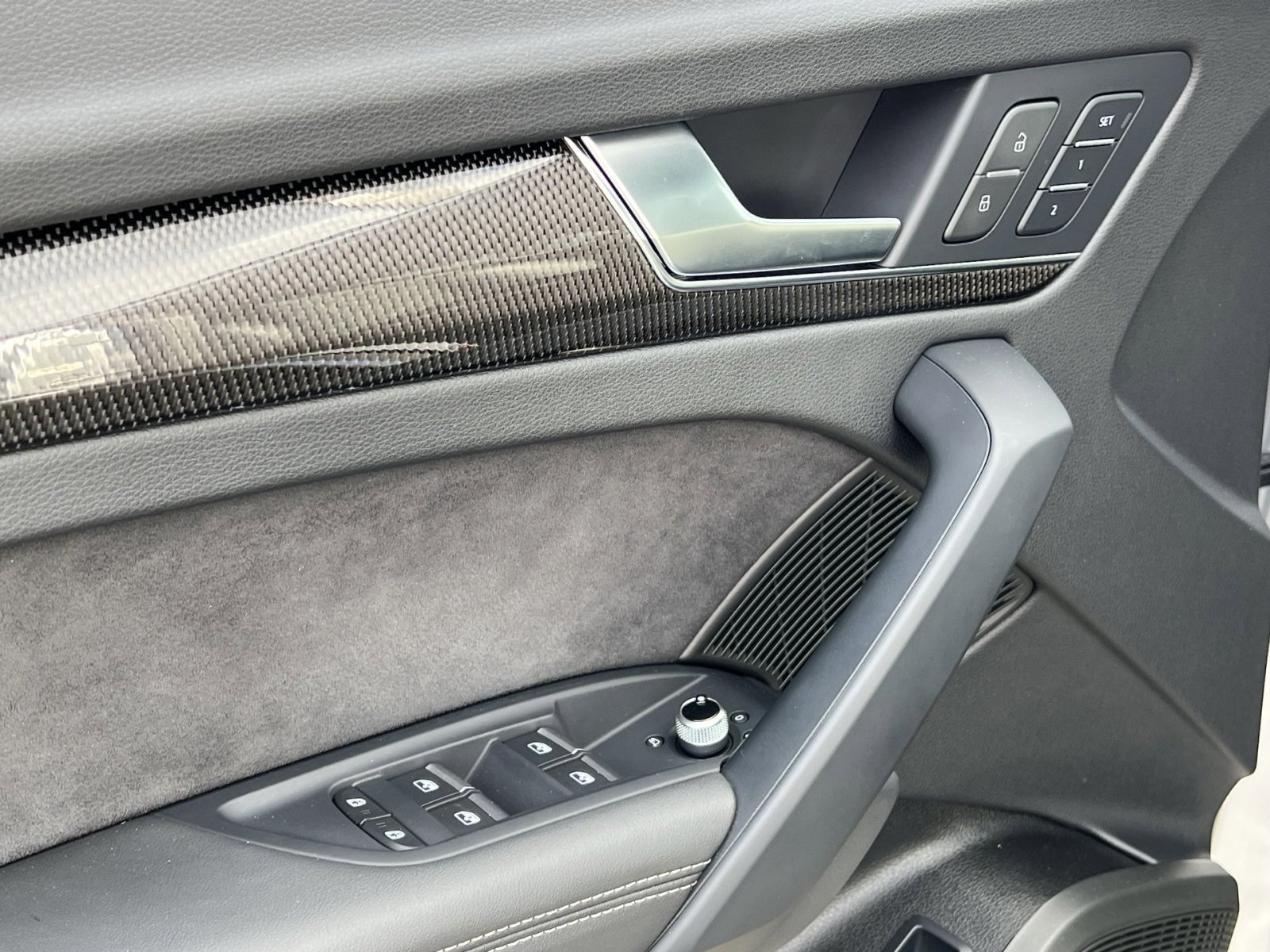 Used 2023 Audi SQ5 Premium Plus w/ Premium Plus Package image 15