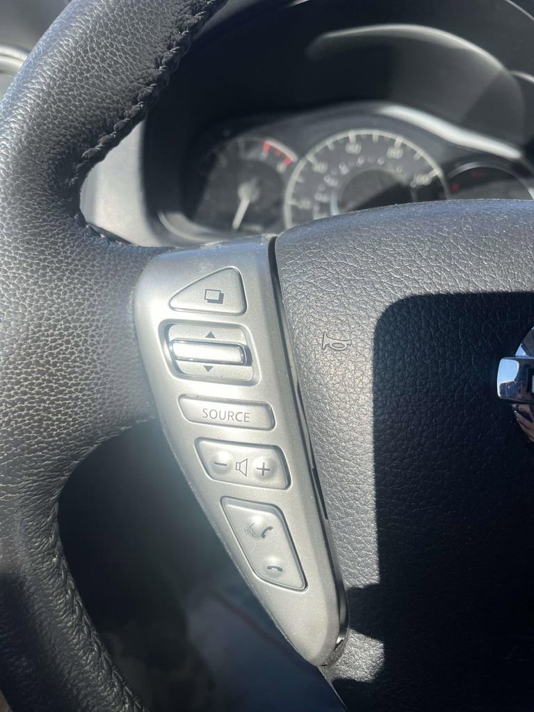 Used 2015 Nissan Versa Note SV image 24