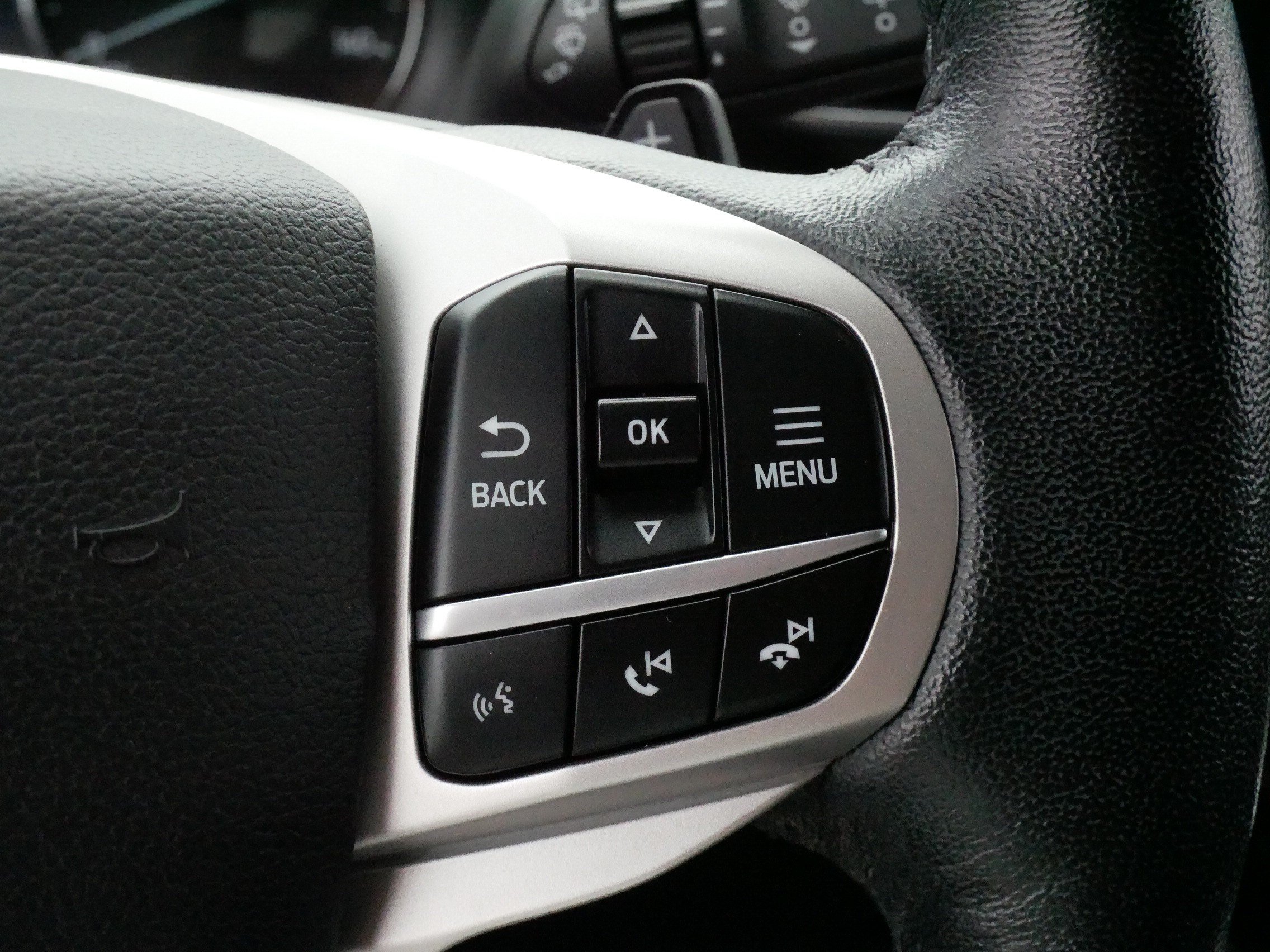 Used 2021 Ford Explorer Limited w/ Hybrid Equipment Group 310A AWD/4WD image 26