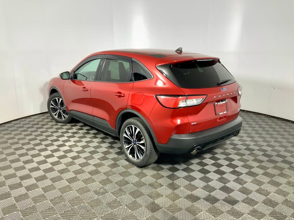 Used 2021 Ford Escape SE w/ SE Sport Appearance Package AWD/4WD image 14