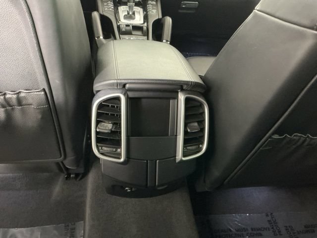 Used 2017 Porsche Cayenne AWD/4WD image 24