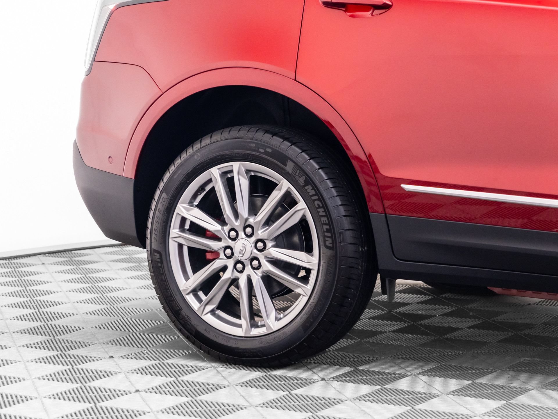 New 2026 Cadillac XT5 Sportv w/ LPO, Floor Liner Package AWD/4WD image 35