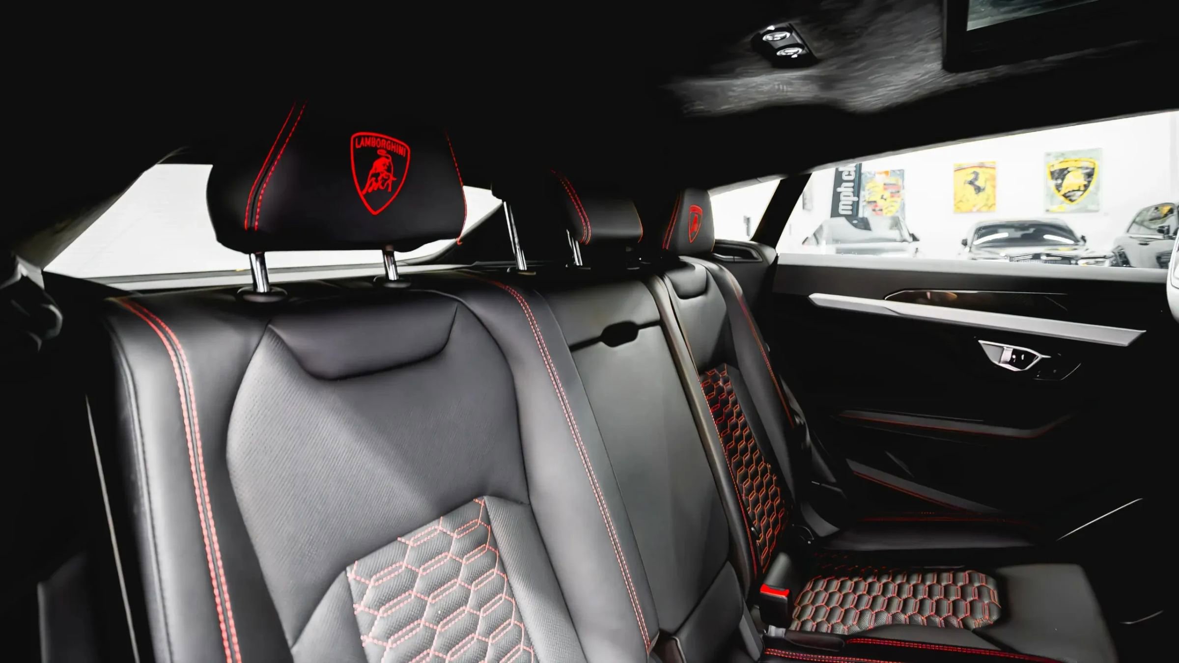 Used 2021 Lamborghini Urus image 23