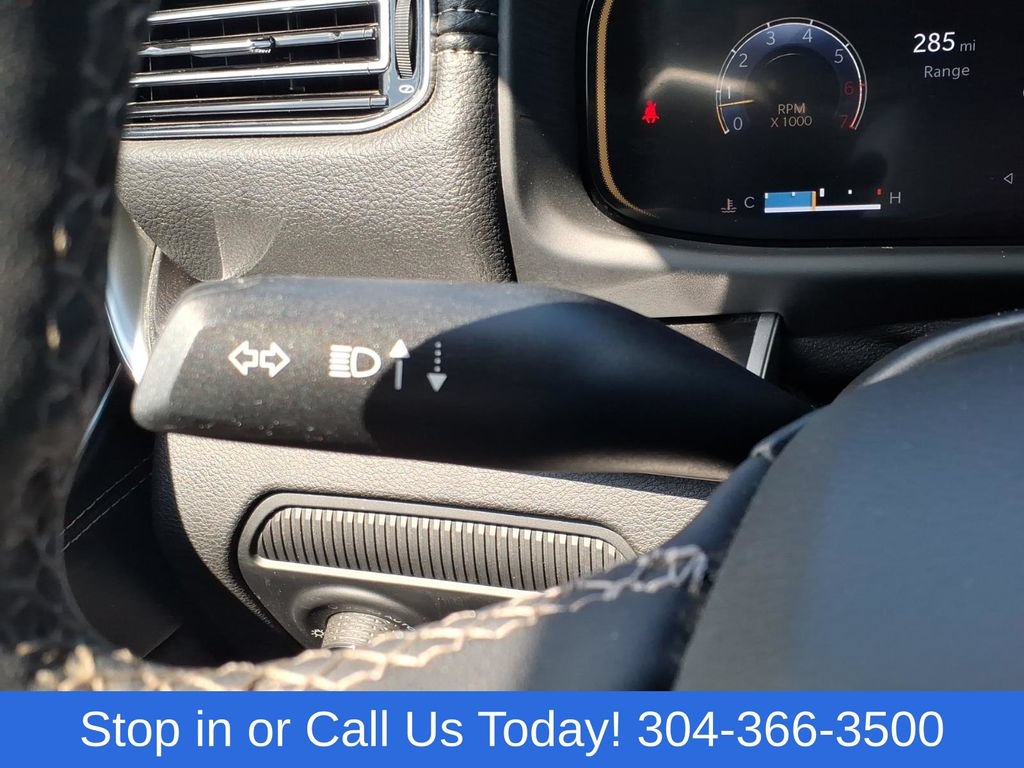 Used 2022 Jeep Wagoneer Series I AWD/4WD image 24