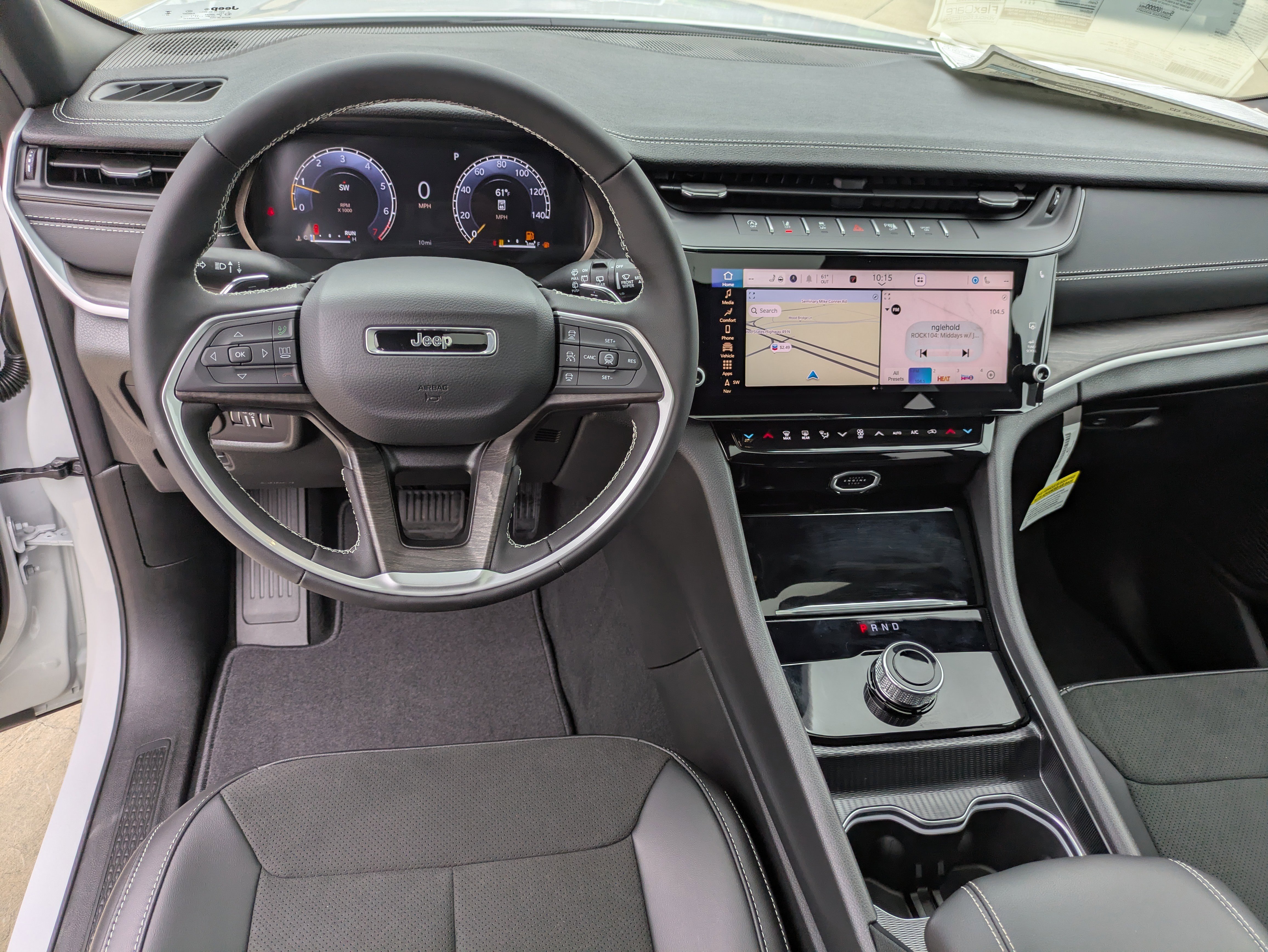 New 2026 Jeep Grand Cherokee Altitude image 13