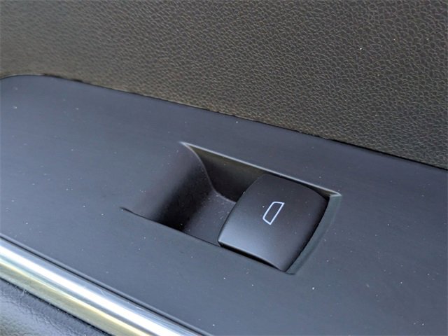 Used 2025 GMC Acadia Elevation image 39