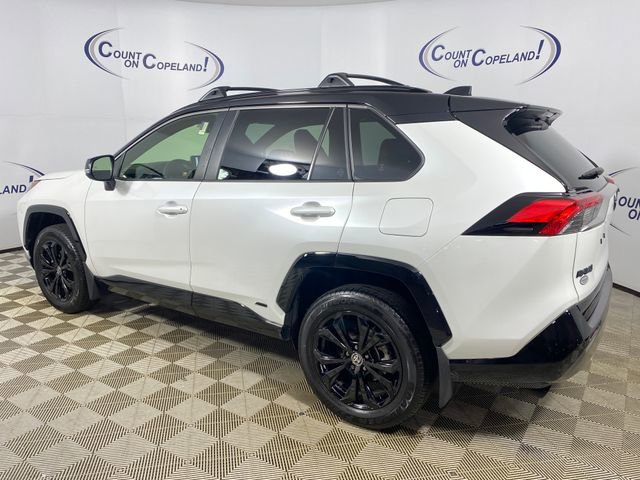 Certified 2025 Toyota RAV4 XSE w/ Weather Package AWD/4WD image 4