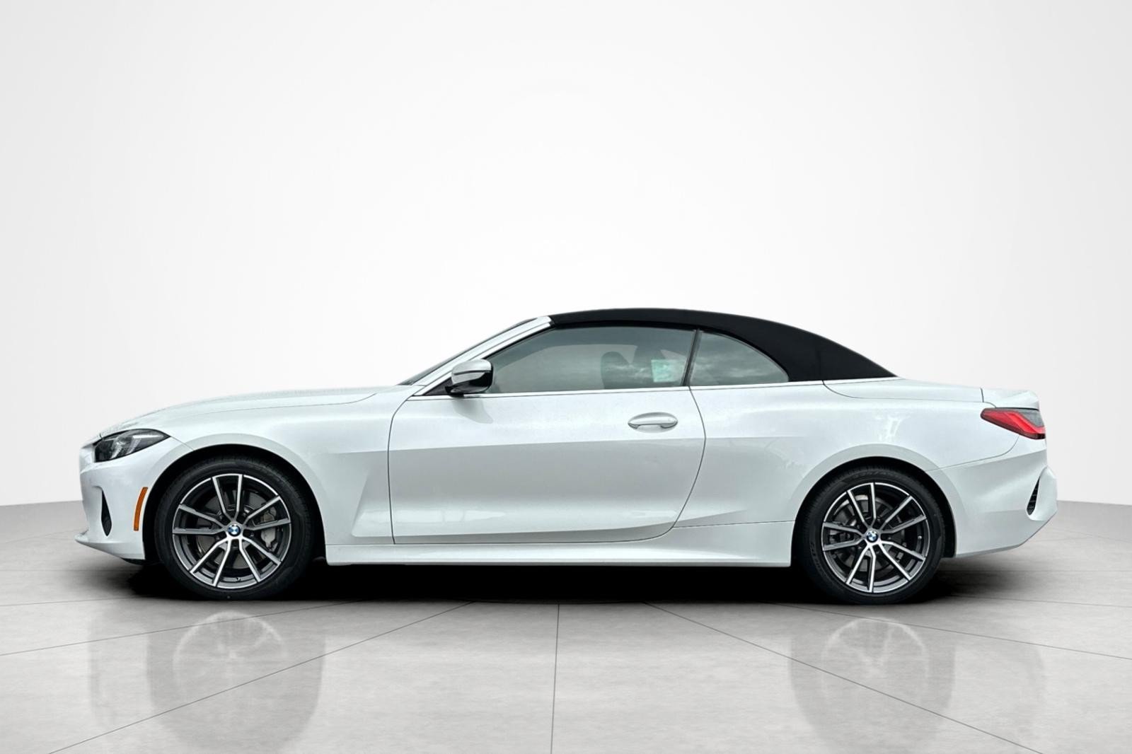 Used 2025 BMW 430i xDrive Convertible AWD/4WD image 2