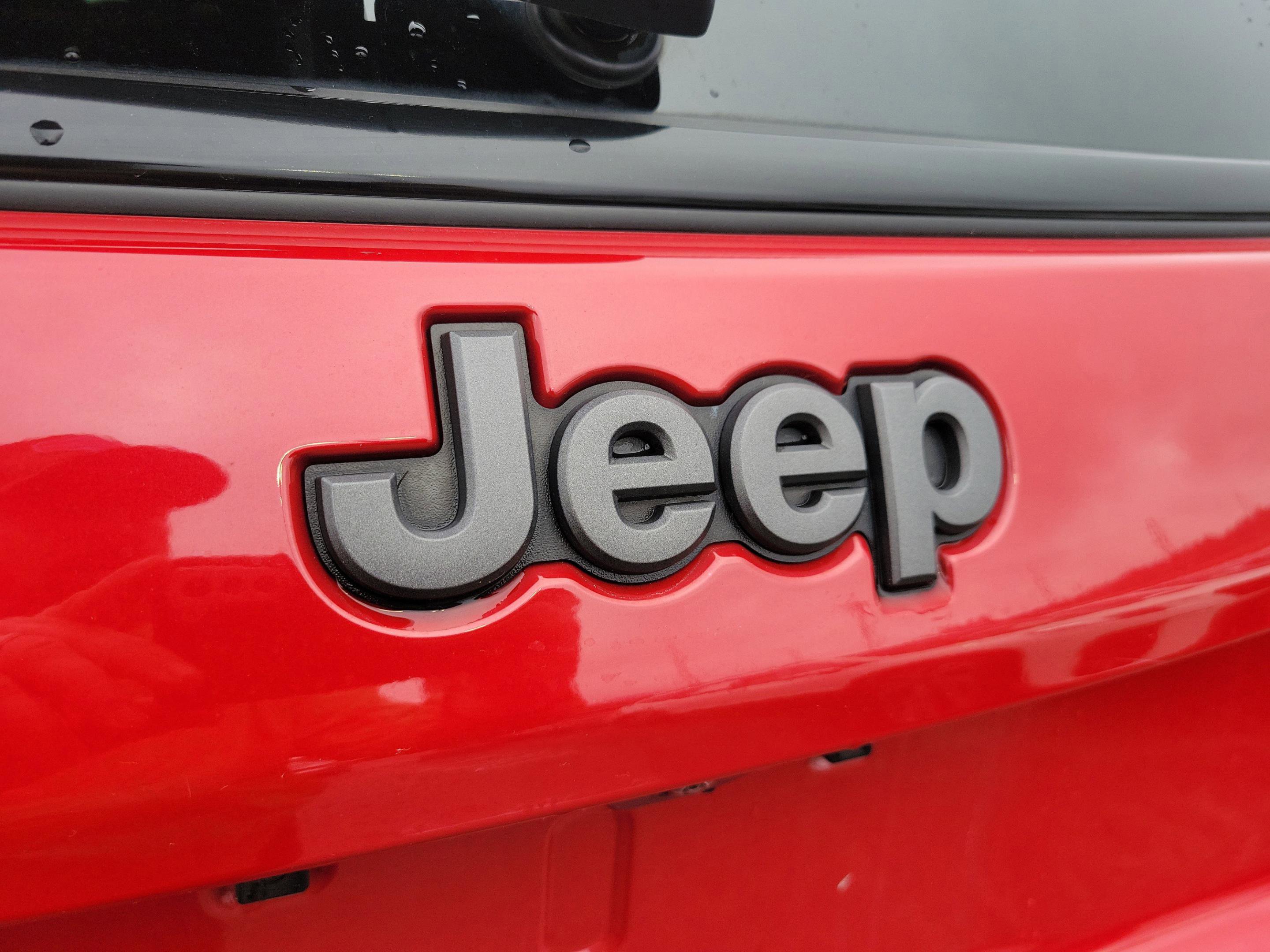 Used 2023 Jeep Compass Trailhawk image 40