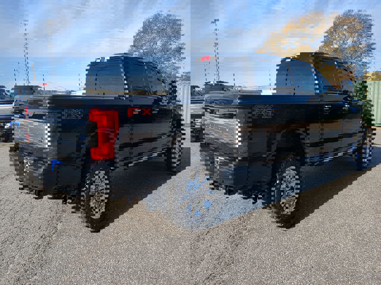 Used 2019 Ford F350 Platinum w/ Platinum Ultimate Package image 3