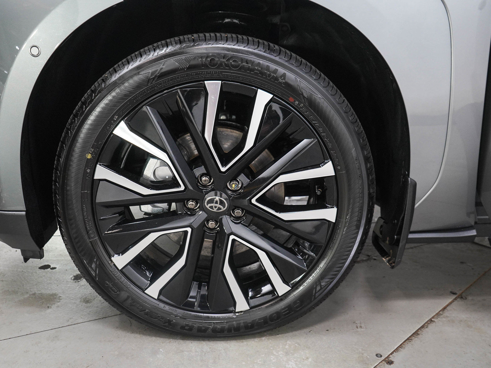 Certified 2026 Toyota bZ AWD/4WD image 30