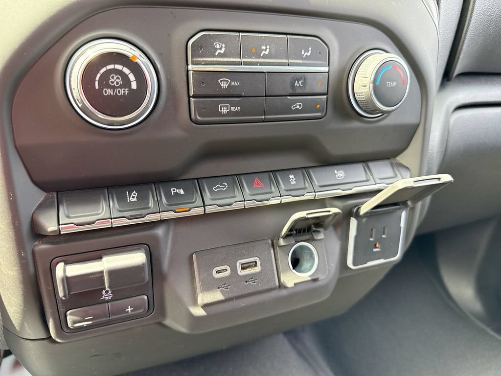 Used 2024 Chevrolet Silverado 2500 Custom w/ Custom Value Package AWD/4WD image 19
