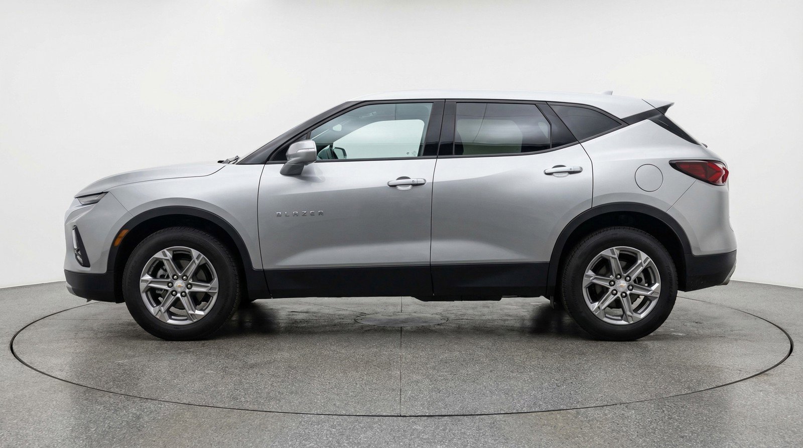 Used 2025 Chevrolet Blazer LT FWD image 5