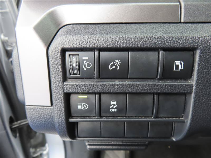 Used 2025 Toyota 4Runner SR5 AWD/4WD image 13