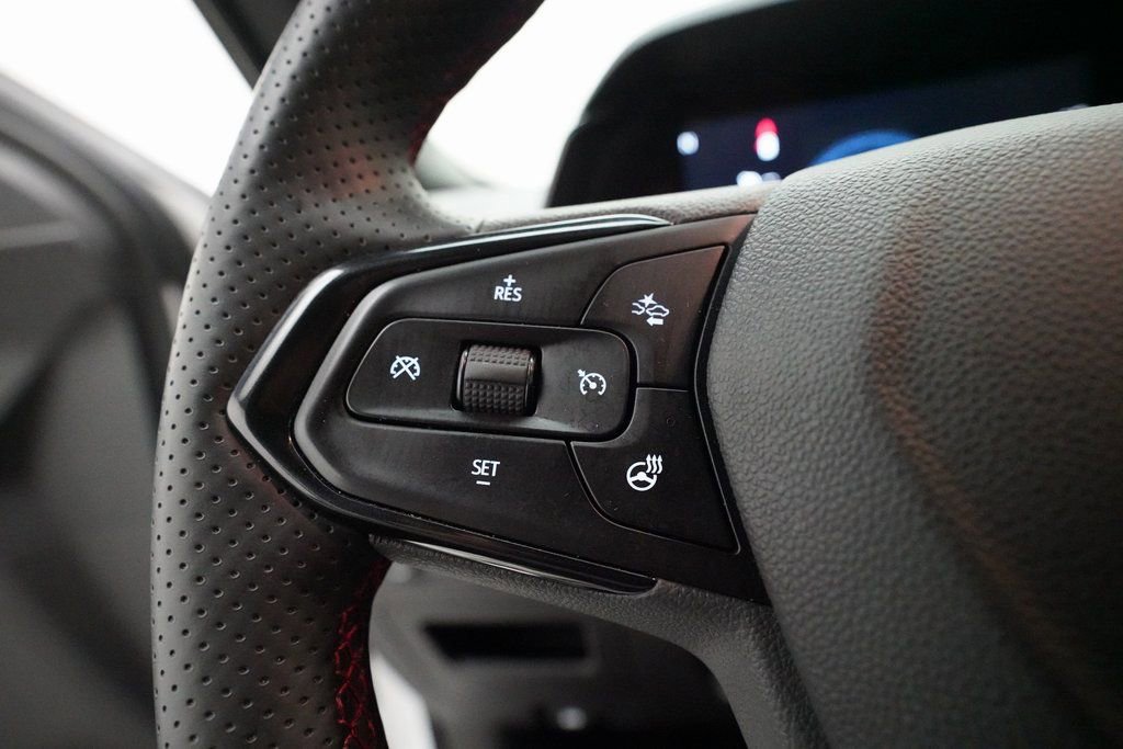 Used 2025 Chevrolet TrailBlazer RS w/ Convenience Package image 18