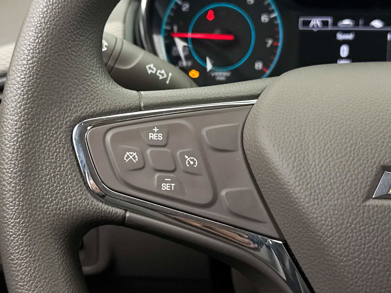 Used 2018 Chevrolet Cruze LT w/ Convenience Package FWD image 26