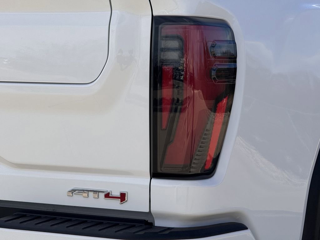 Used 2024 GMC Sierra 2500 AT4 w/ AT4 Premium Plus Package AWD/4WD image 13