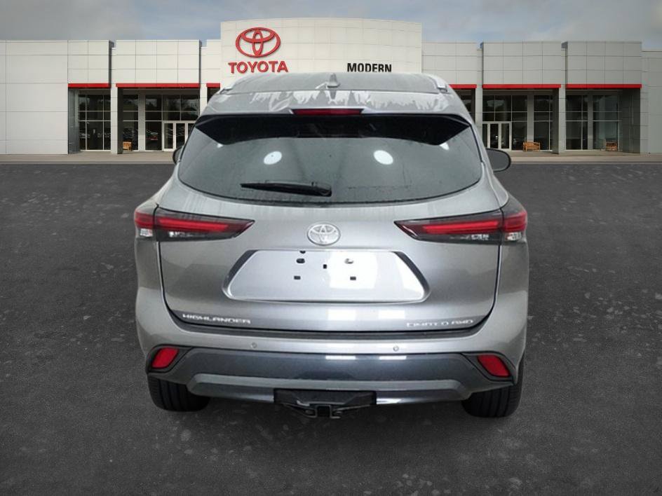 New 2026 Toyota Highlander Limited AWD/4WD image 12