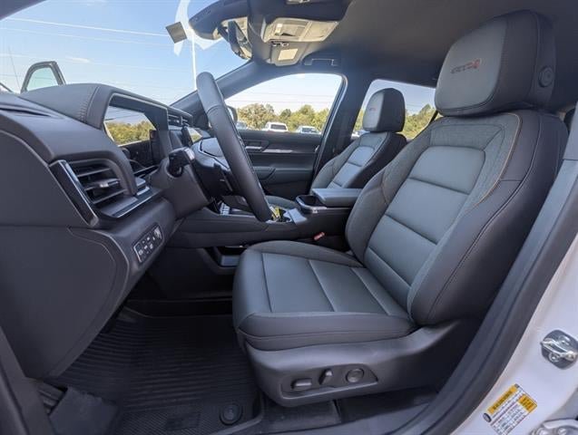New 2026 GMC Terrain AT4 w/ Technology Package II AWD/4WD image 12