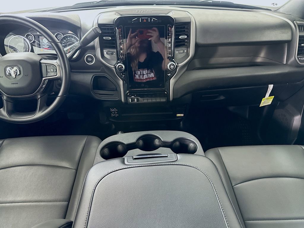 Used 2024 RAM 3500 Tradesman w/ Chrome Appearance Group image 18