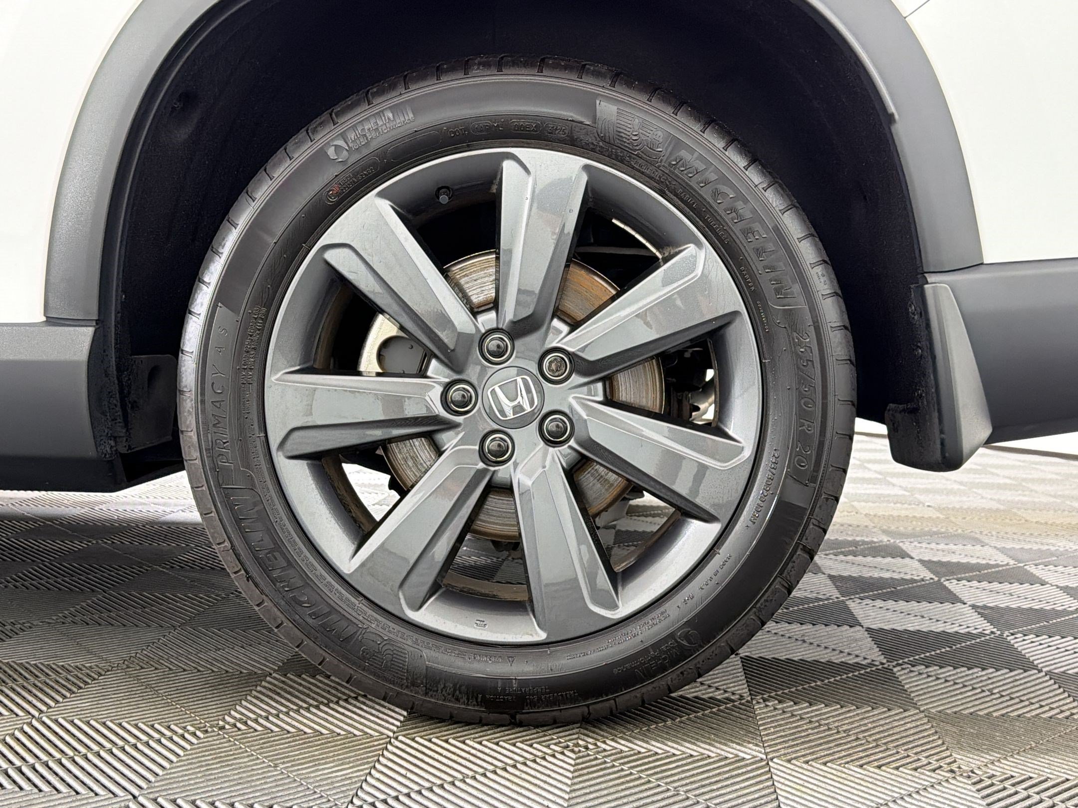 Used 2024 Honda Pilot Sport image 11