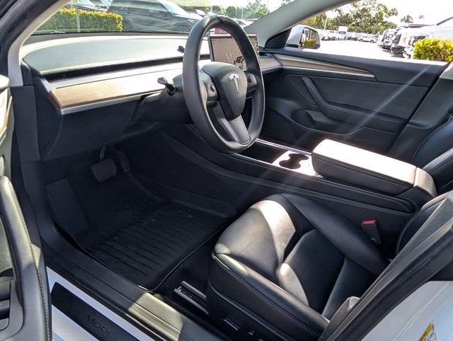 Used 2023 Tesla Model 3 Standard Range RWD image 6