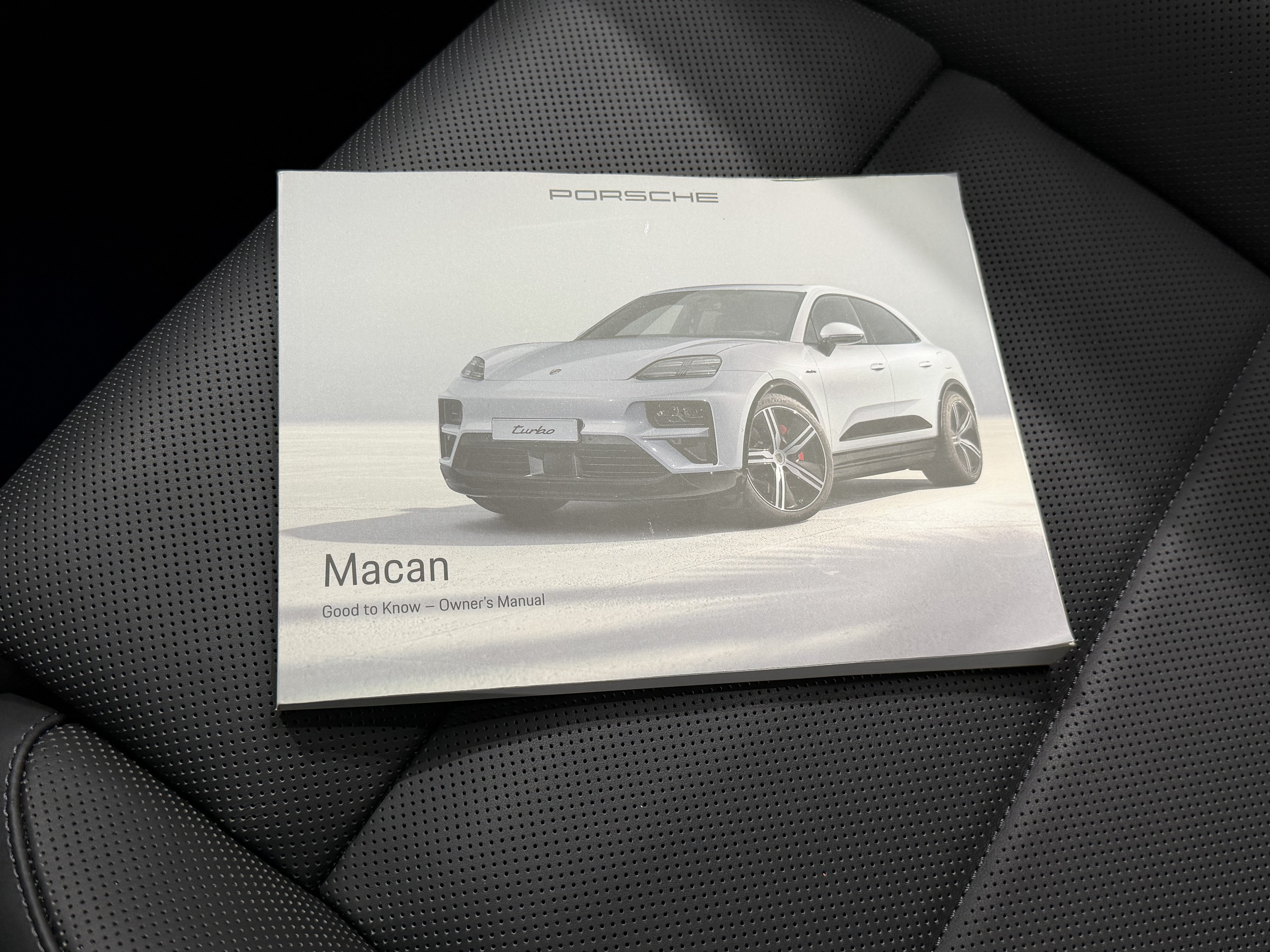 Certified 2025 Porsche Macan Electric RWD image 57