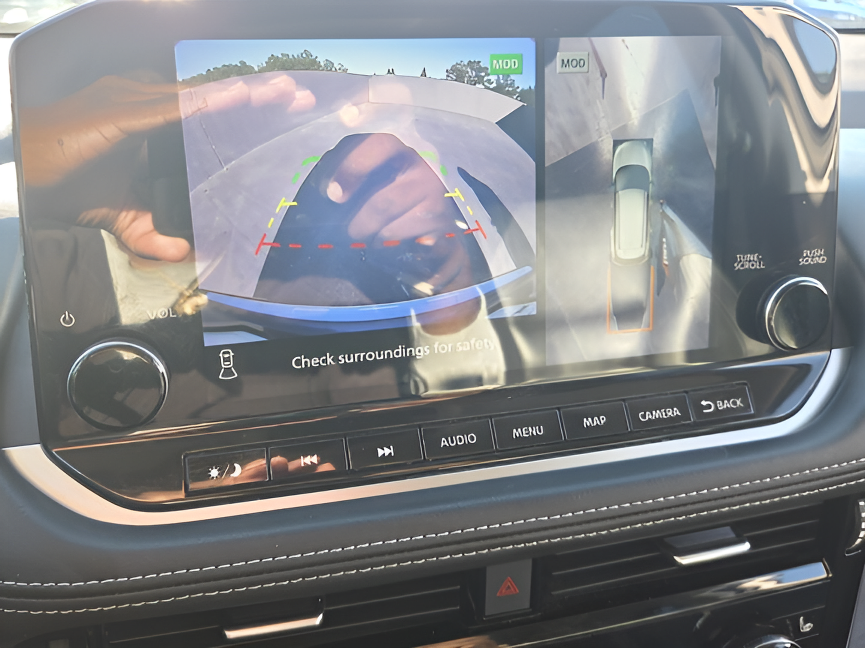 Used 2022 Nissan Rogue Platinum w/ Head-Up Display Package FWD image 23