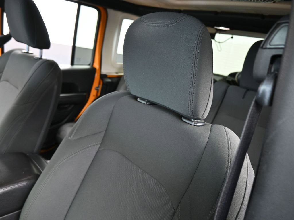 Used 2018 Jeep Wrangler Unlimited Sport S image 14