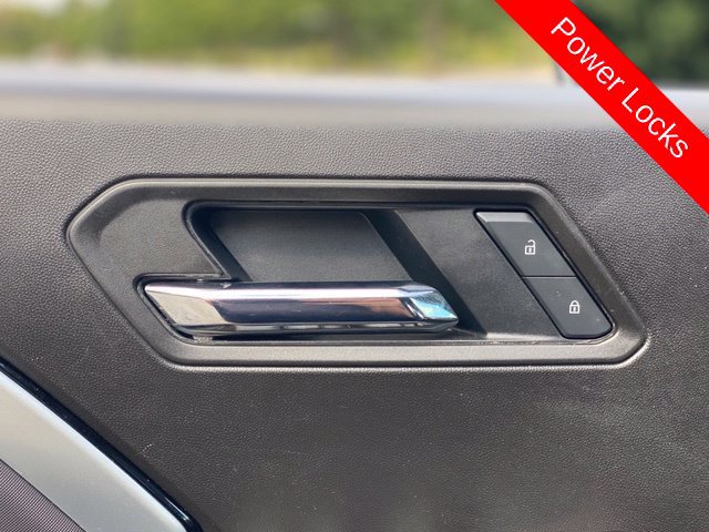 Used 2025 Chevrolet Colorado Z71 AWD/4WD image 17