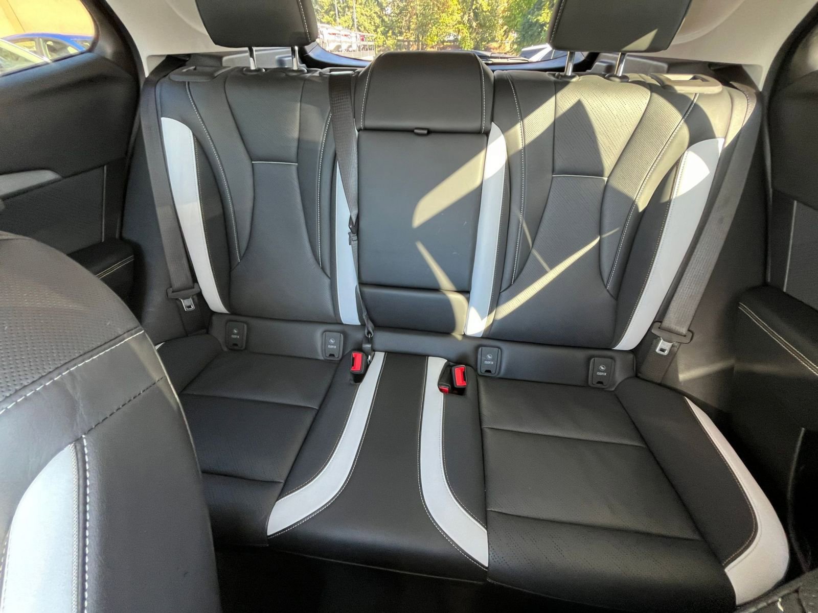 Used 2024 Buick Envision Sport Touring image 38