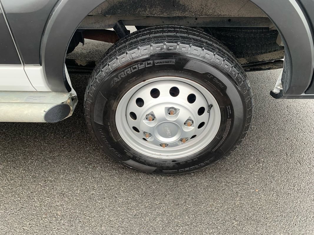 Used 2023 Ford Transit 250 Low Roof AWD w/ Exterior Upgrade Package image 38