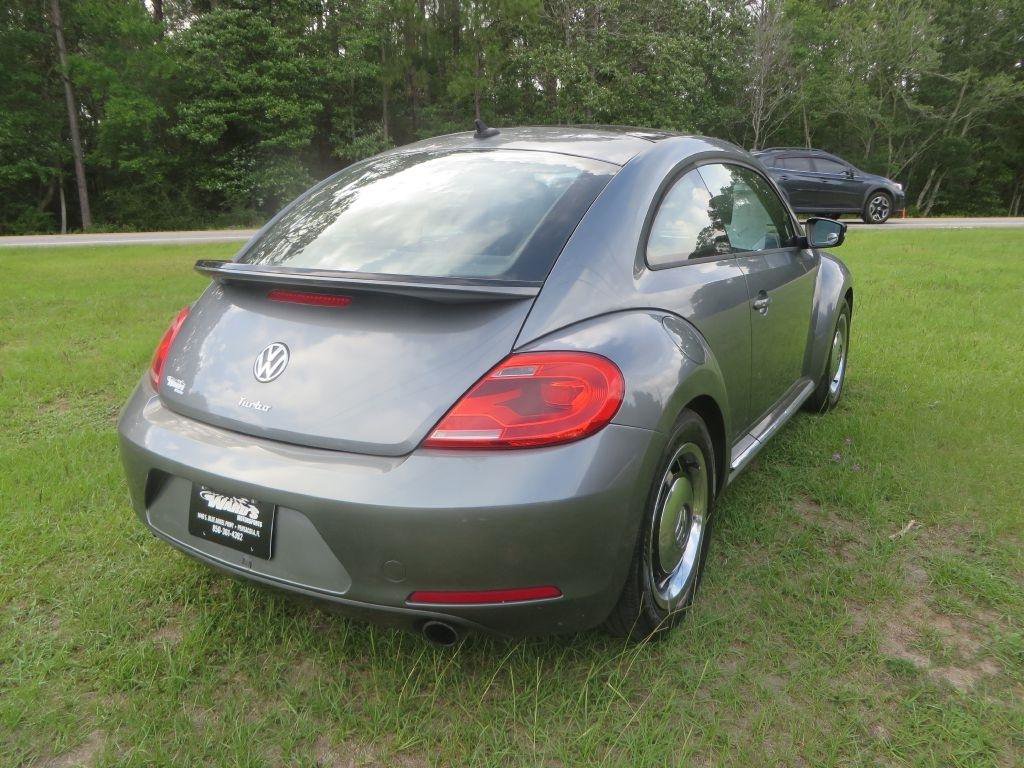 Used 2012 Volkswagen Beetle Turbo FWD image 6