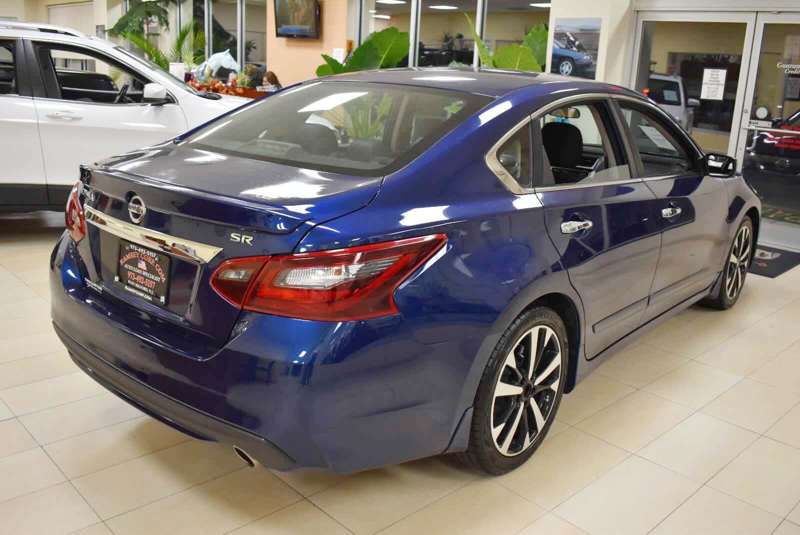 Used 2018 Nissan Altima 2.5 SR FWD image 4