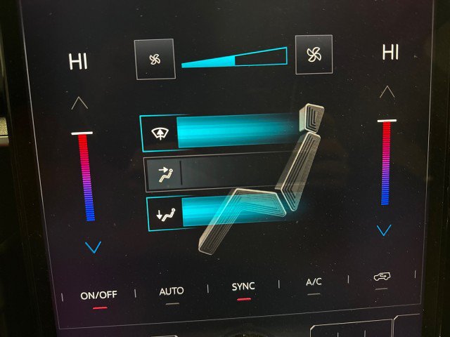 Used 2025 GMC Acadia Elevation FWD image 21