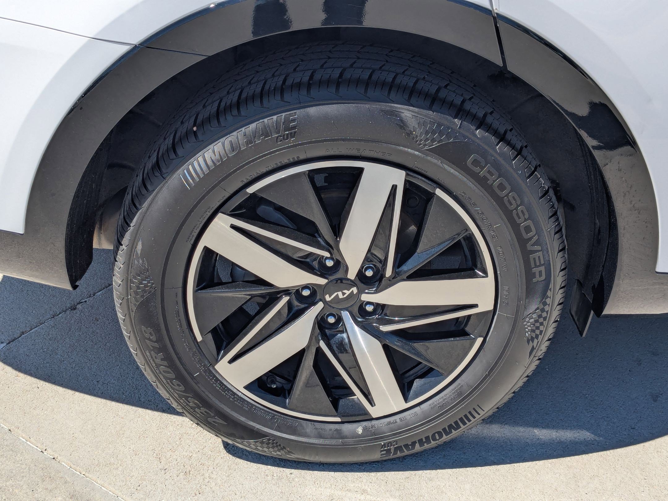 Used 2022 Kia Sorento EX w/ Panoramic Sunroof Package FWD image 12