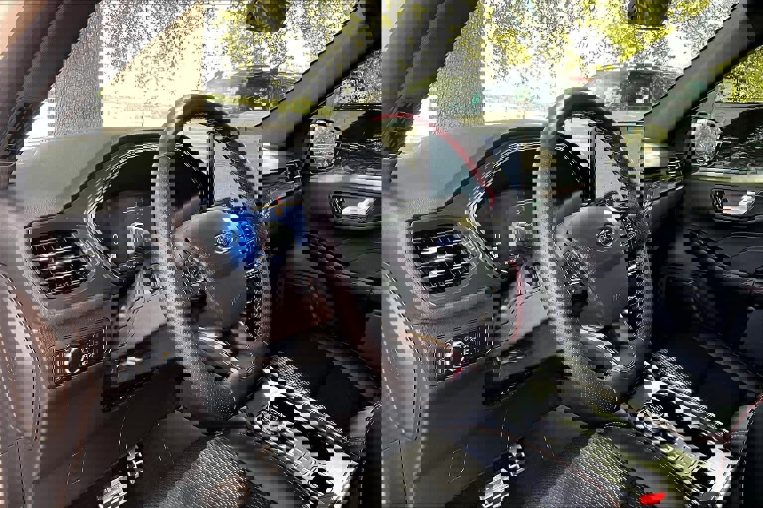 Certified 2024 Ford Escape ST-Line w/ Tech Pack #1 image 18