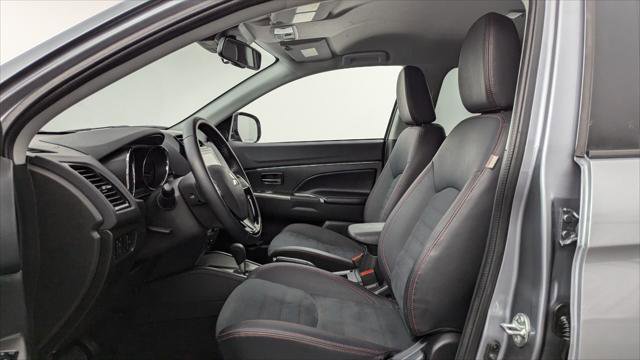 Used 2025 Mitsubishi Outlander Sport AWD image 14