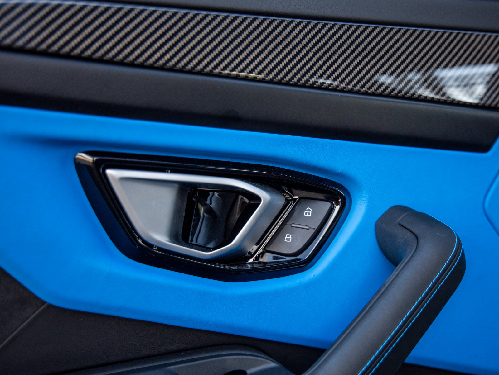 Used 2024 Lamborghini Urus S AWD/4WD image 20