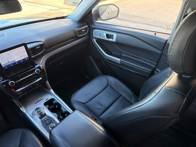 Certified 2023 Ford Explorer Limited w/ Equipment Group 301A AWD/4WD image 19