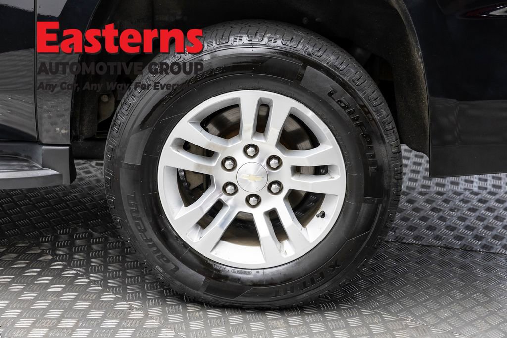 Used 2019 Chevrolet Suburban LT AWD/4WD image 8