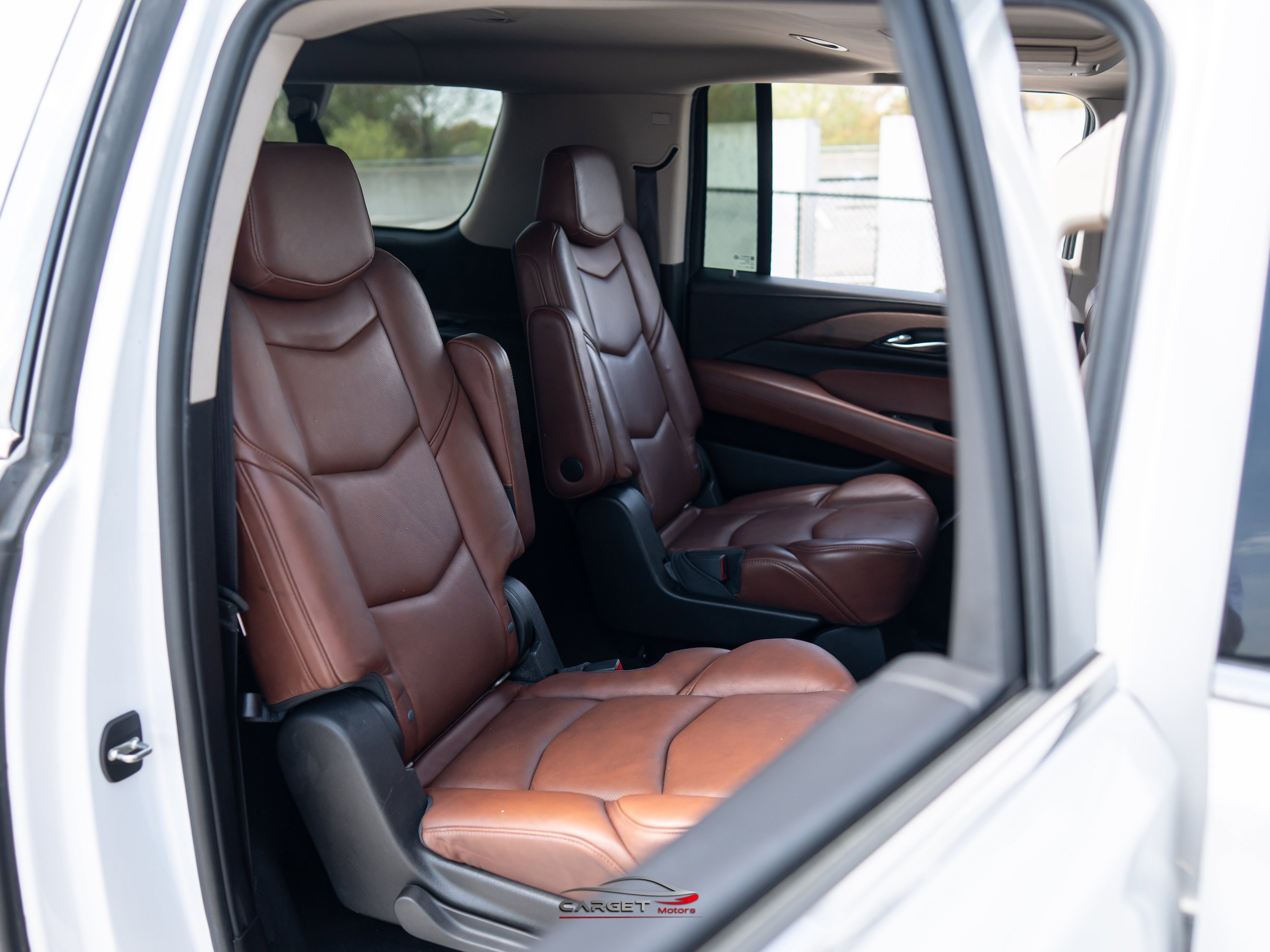 Used 2020 Cadillac Escalade ESV Premium Luxury image 18