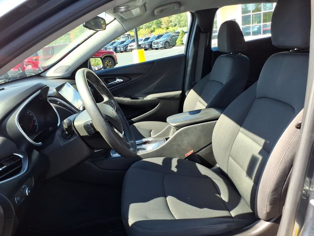 Used 2021 Chevrolet Malibu LT FWD image 12